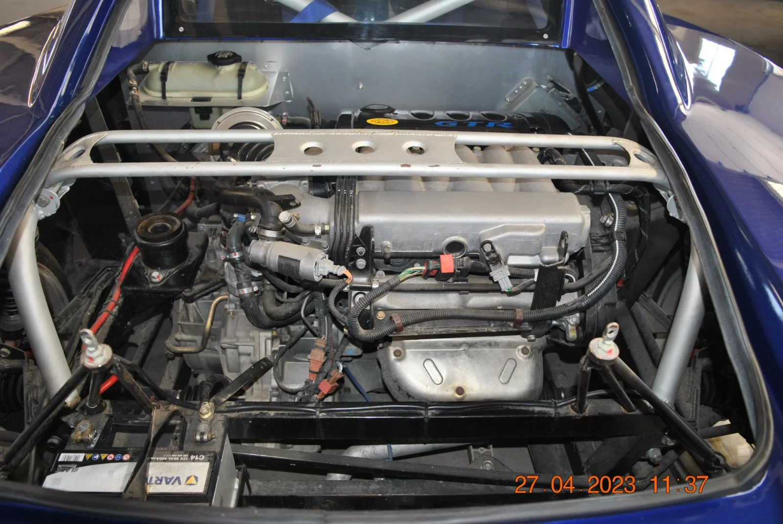 Vano motor central trasero del Espera Sbarro GTR 250 y su estructura de soporte